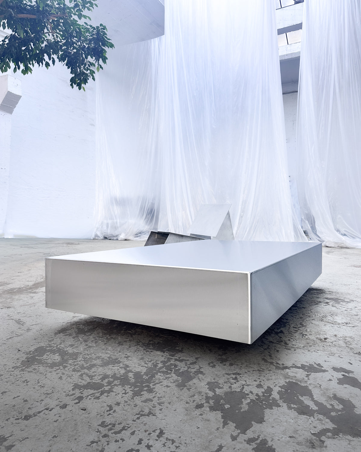 Floating Stainless Steel Coffeetable