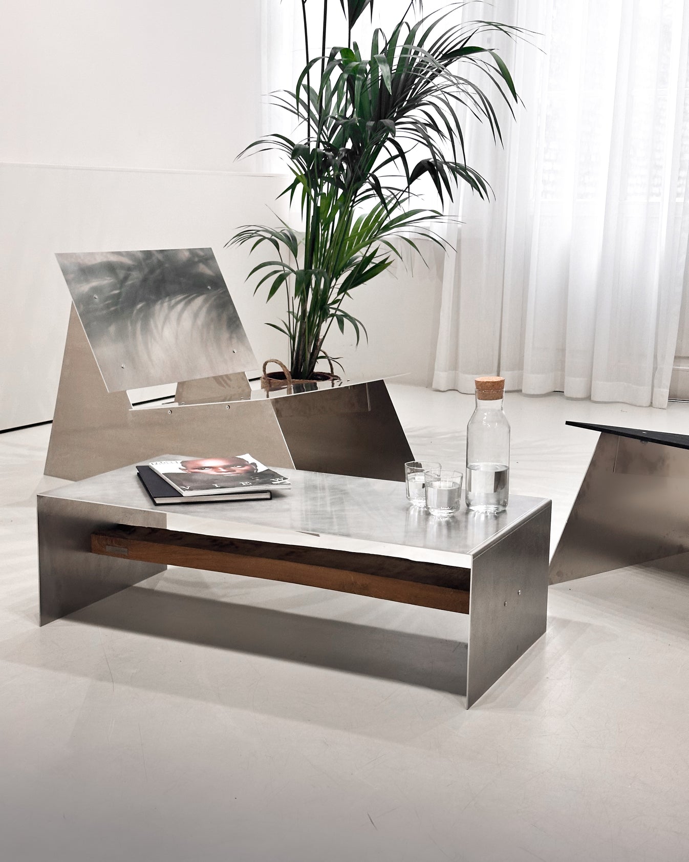 Oak Aluminium Couchtisch von case studios
