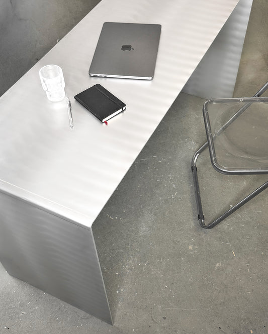 Blackwood - Aluminium Atelier Desk