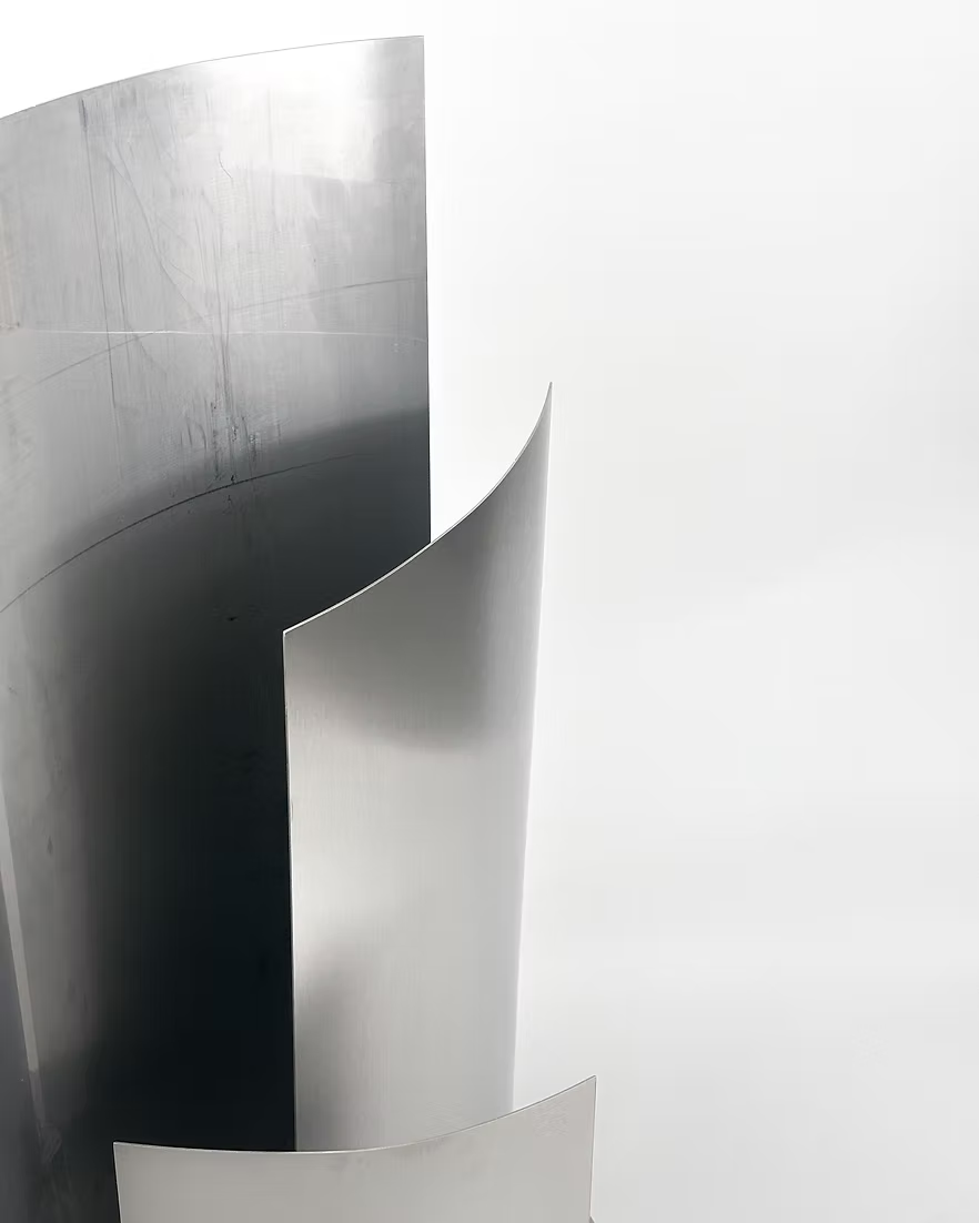 [ESSENZ] Sculptural Stainless Steel Lamp