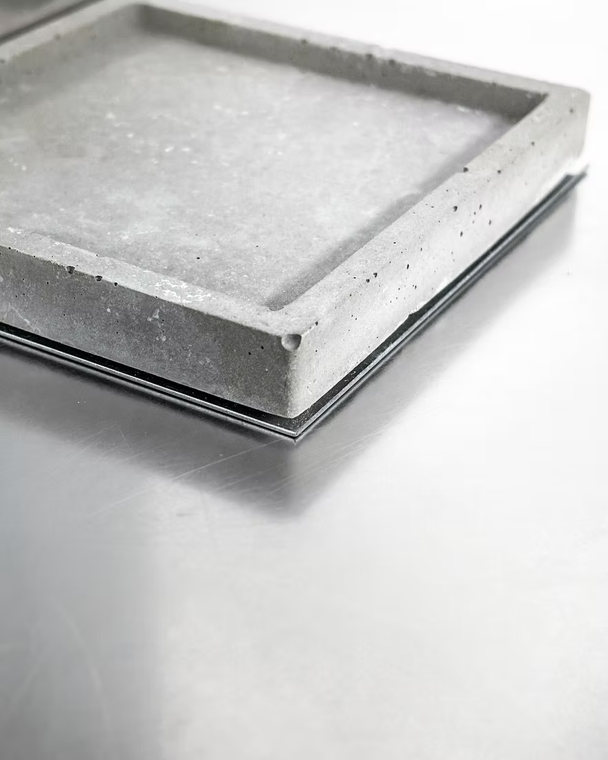 [LINEE] Mirror Polished Steel Lamp