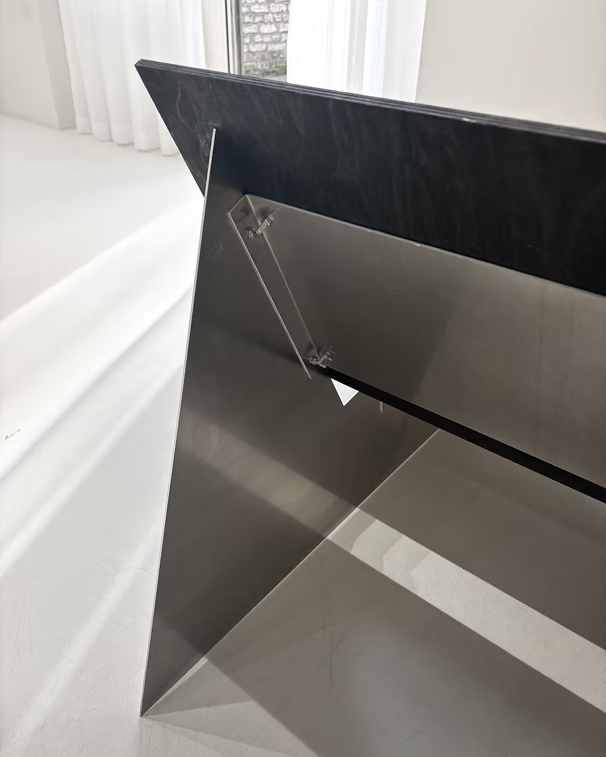 Blackwood - Aluminium Lounge Chair