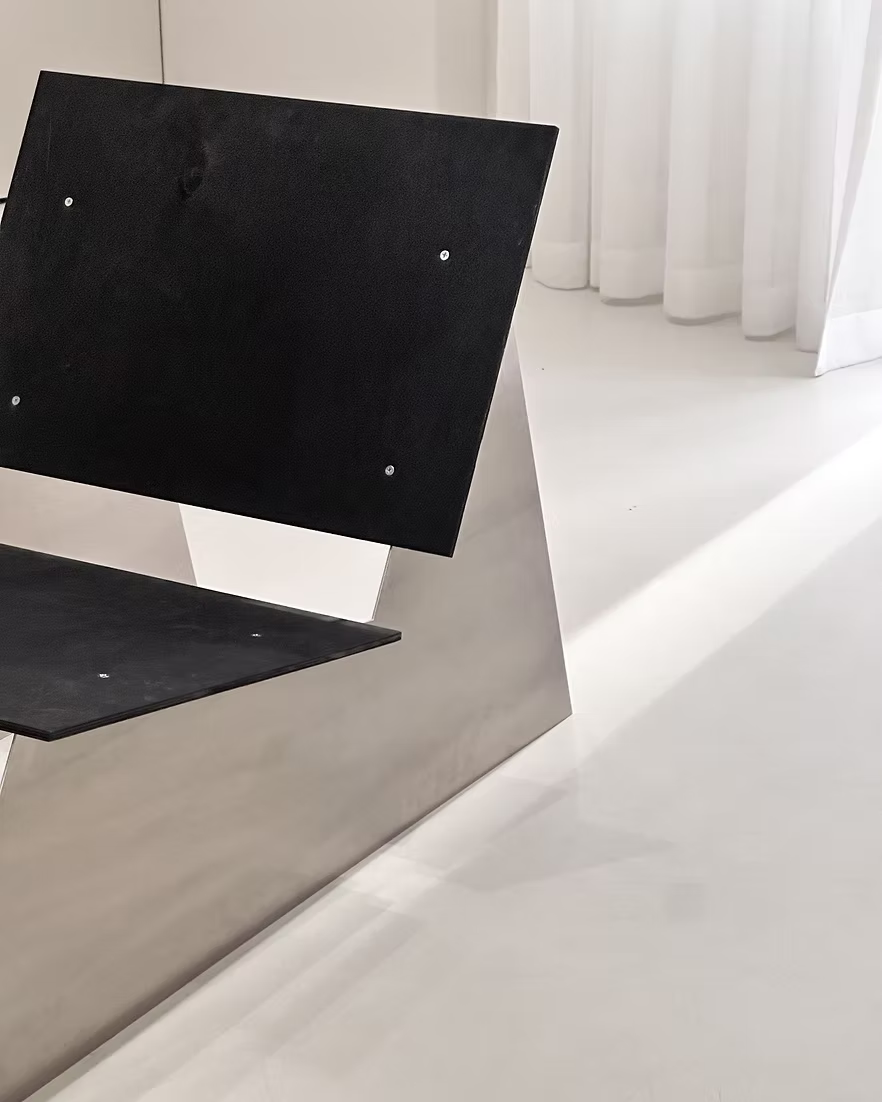 Blackwood - Aluminium Lounge Chair