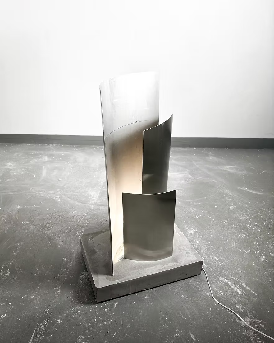 [ESSENZ] Sculptural Stainless Steel Lamp