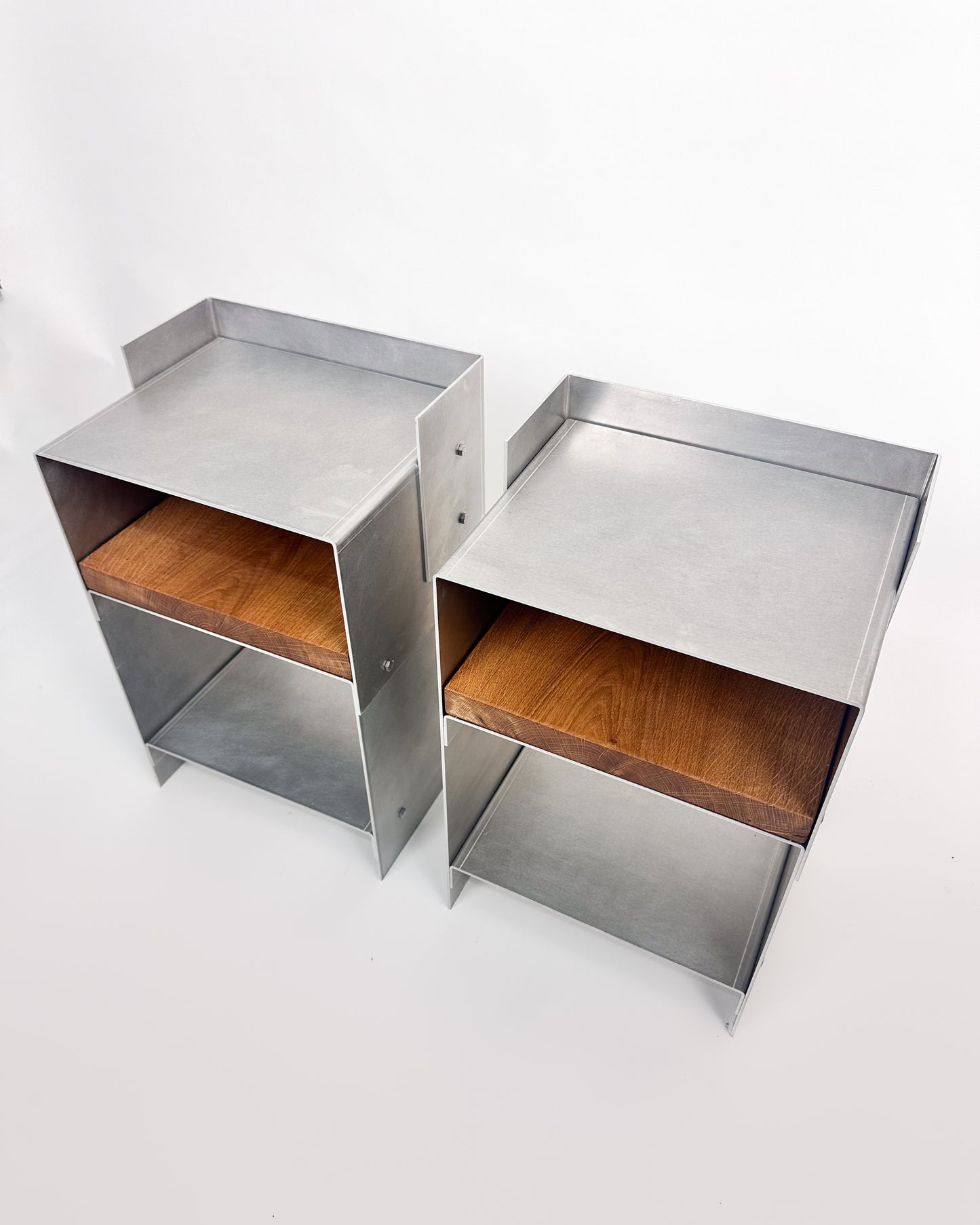 Matted Aluminium - Oak Wood Sidetable