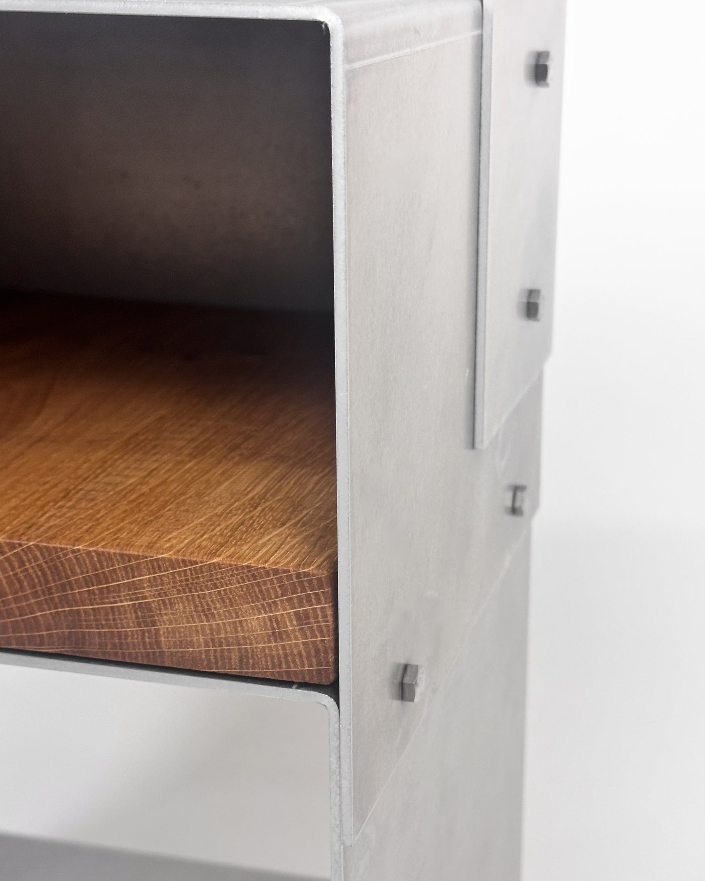 Matted Aluminium - Oak Wood Sidetable