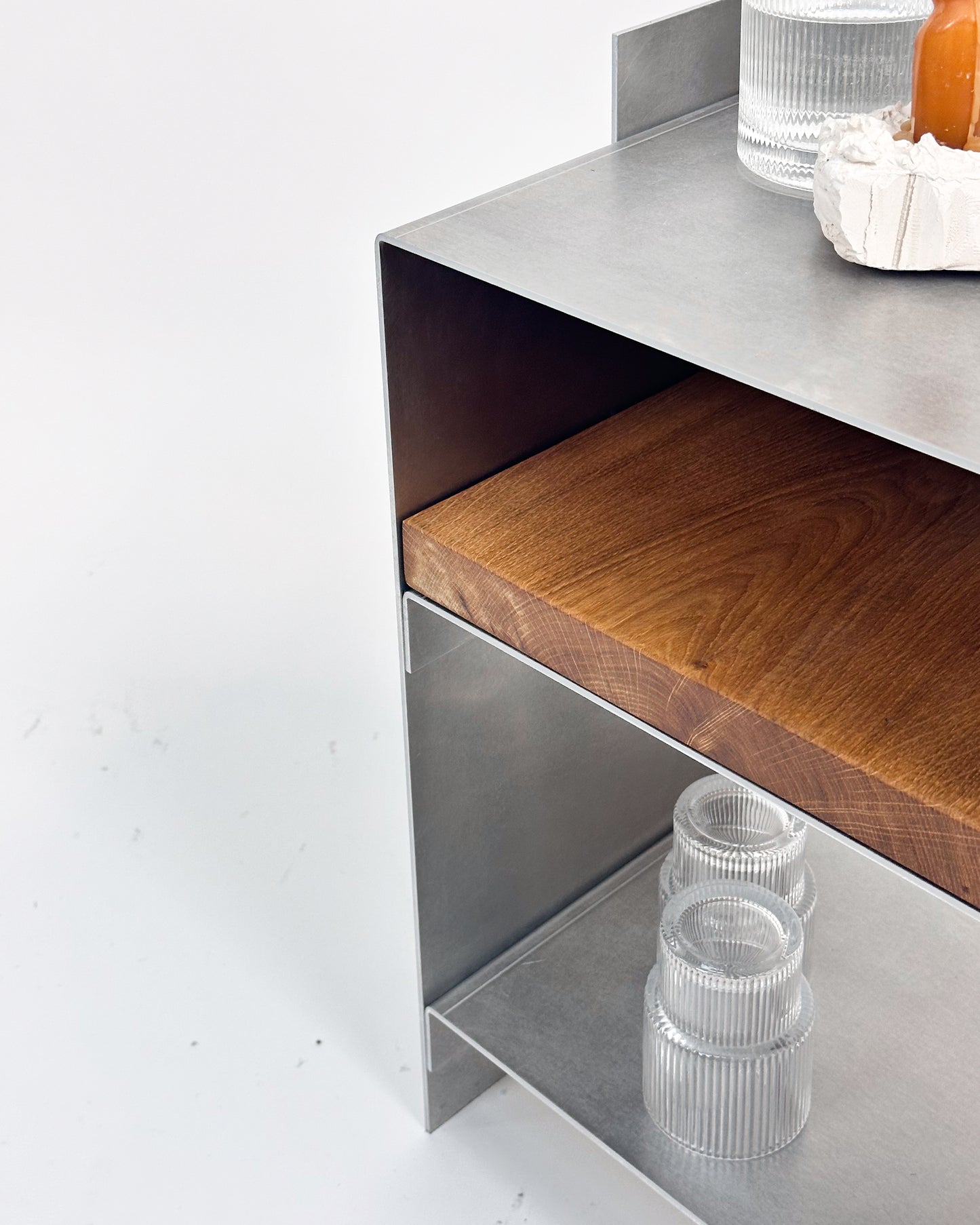 Matted Aluminium - Oak Wood Sidetable