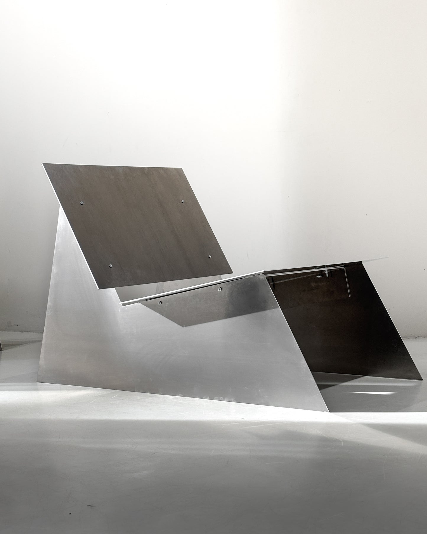 Aluminium Lounge Chair - Customizable