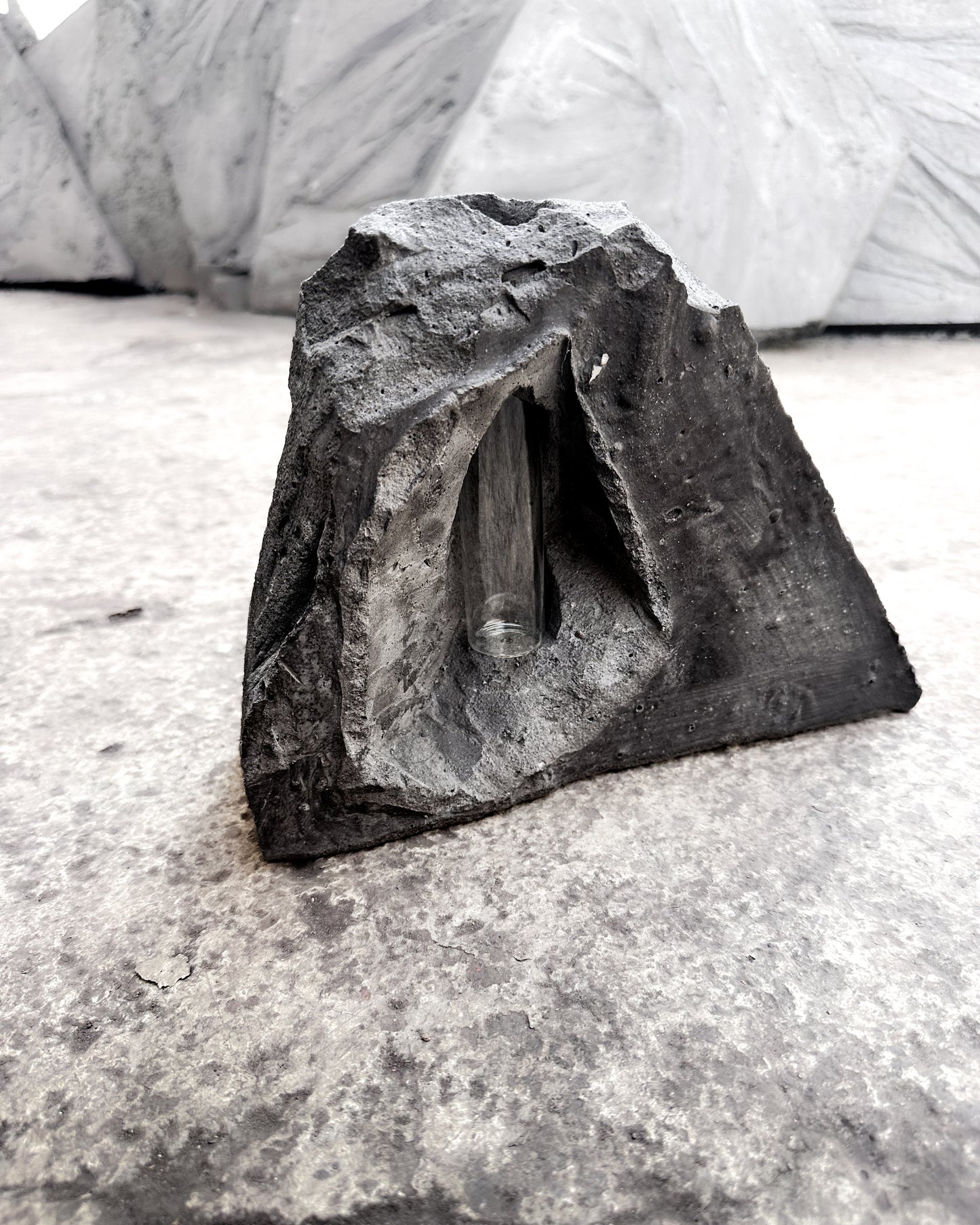 Black Concrete Flower Vases