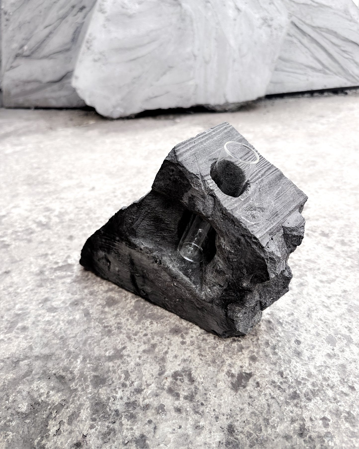 Black Concrete Flower Vases